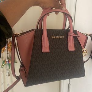 Authentic Michael Kors Crossbody Purse